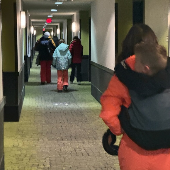 L.L.Bean girls’ ski jacket anorak, size M (10/12) - Picture 8 of 9